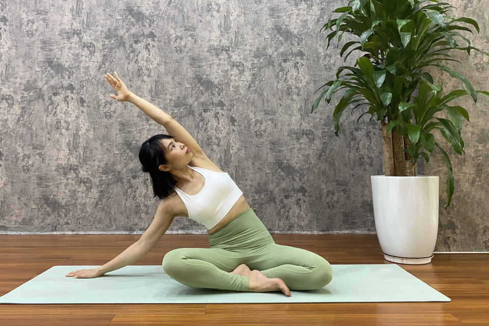 Lợi ích của yoga đối với sức khỏe tinh thần: Cải thiện tâm trạng, giảm căng thẳng và xây dựng cộng đồng